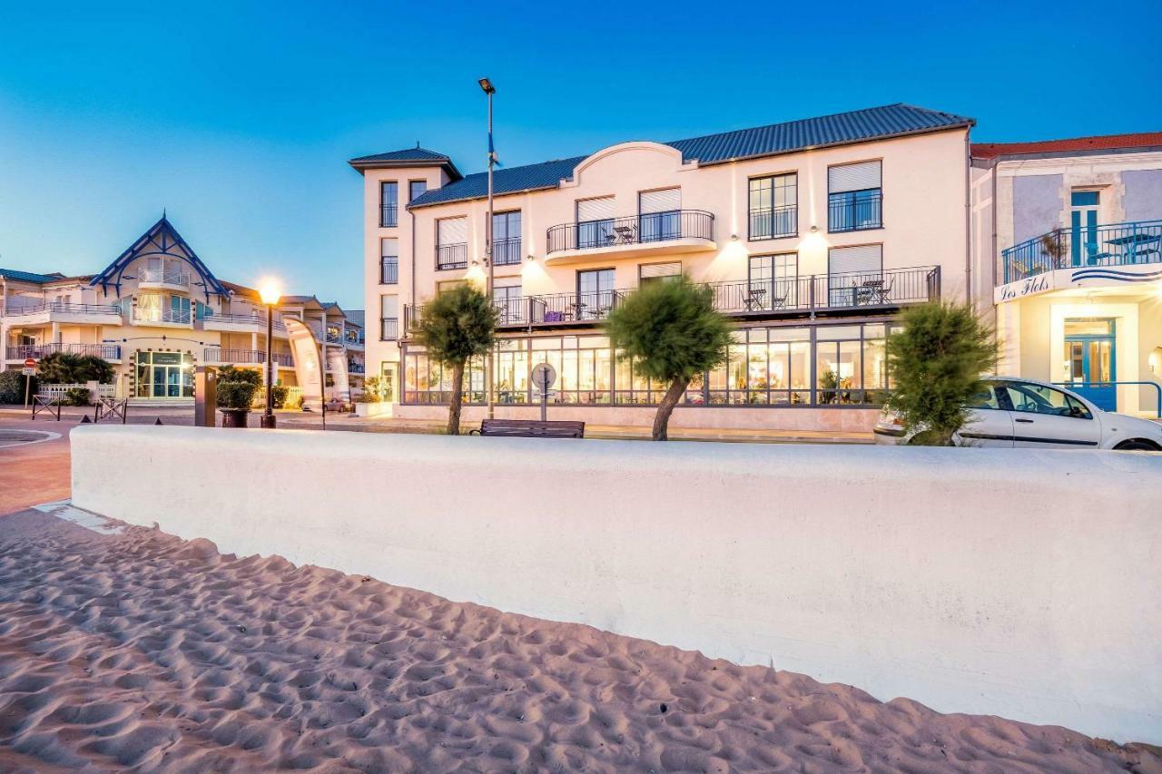 Les Flots - Hotel Et Restaurant Face A L'Ocean - Châtelaillon-Plage Exterior foto